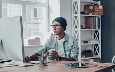 Freelance web débordé : comment doubler votre capacité sans embaucher